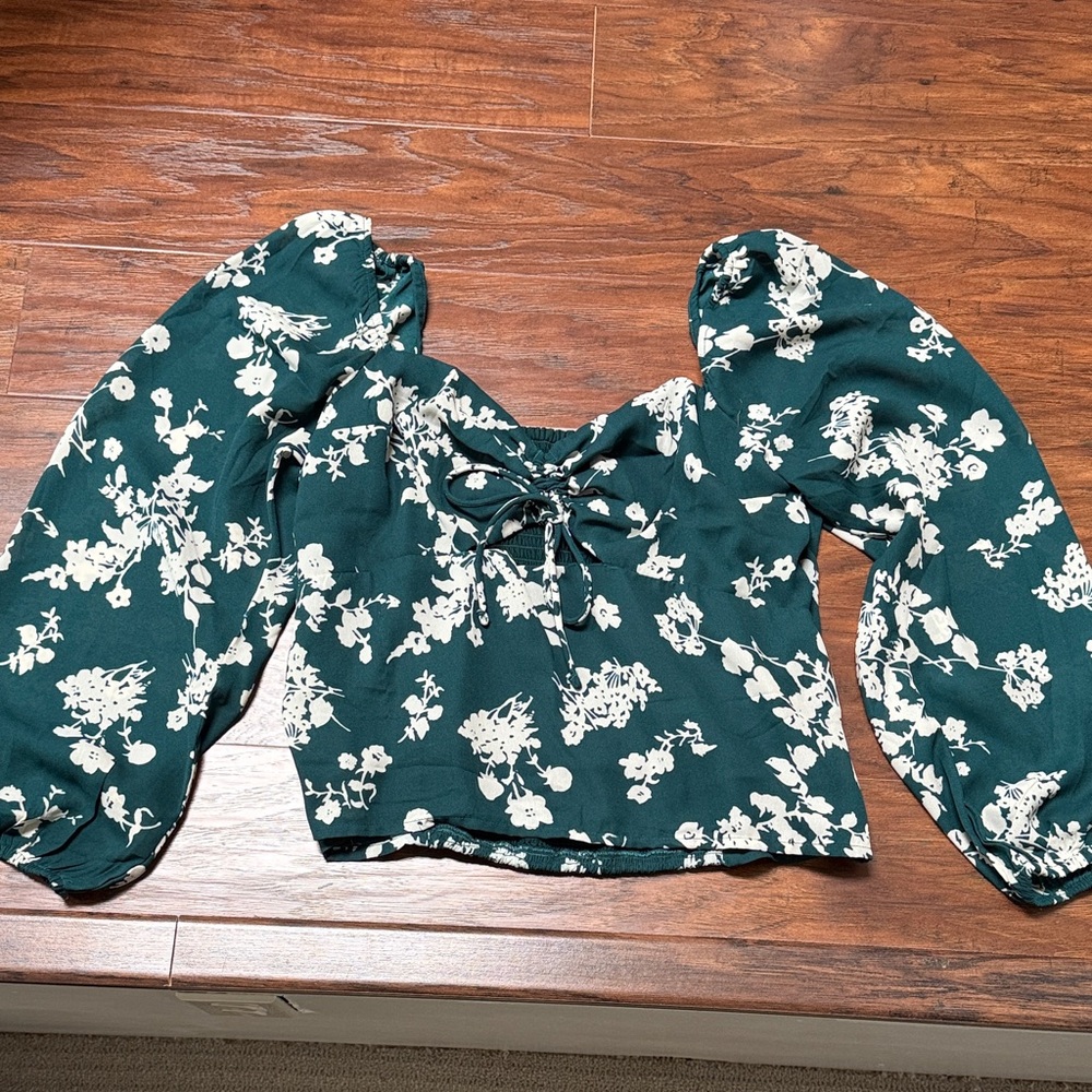 Abercrombie & Fitch Floral Puff Sleeve Blouse